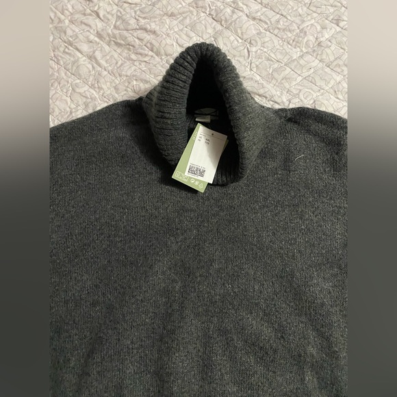 H&M grey turtleneck sweater - Picture 3 of 9
